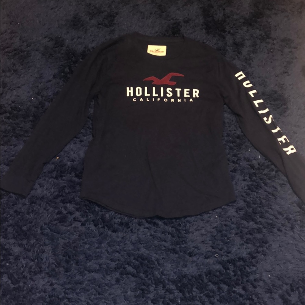 Men’s Size Small Hollister Long Sleeved Shirt